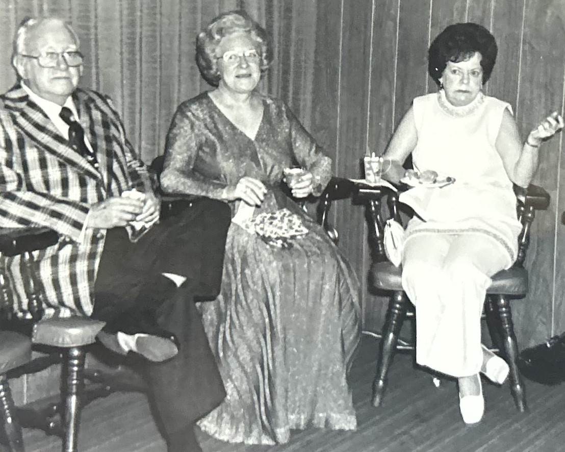 Ppl_black_and_white